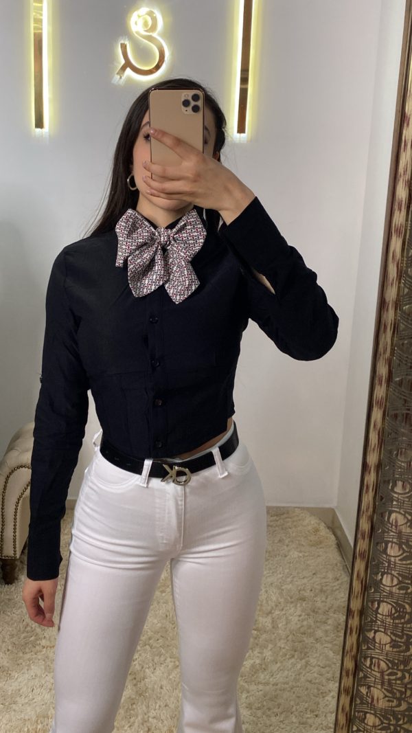 Camisera corta negra de licra