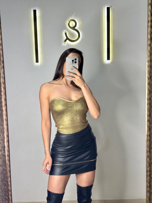 Top strapless con brillo - Imagen 4