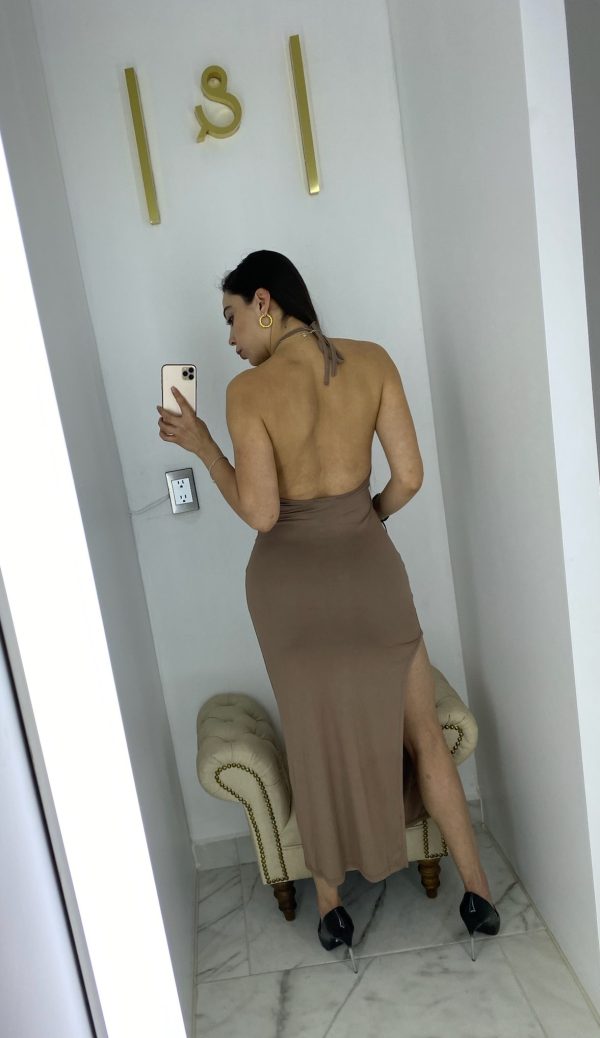 Vestido beige sin espalda - Imagen 3