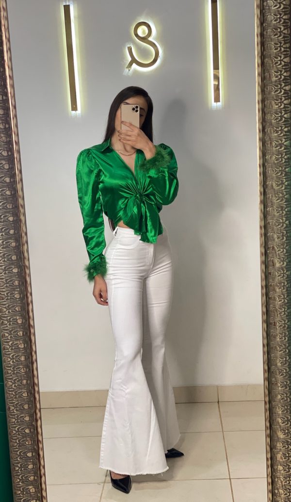 Pantalón de mezclilla blanco con campana - Imagen 2