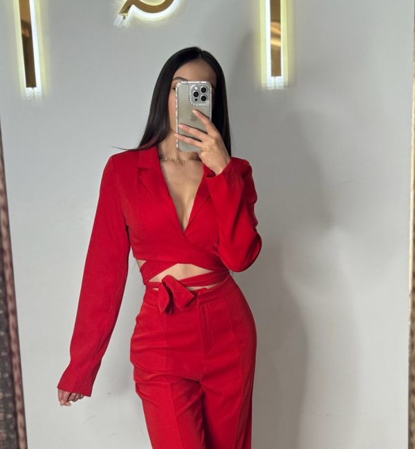 Saco corto de vestir rojo con cinta para amarrarse - Imagen 4
